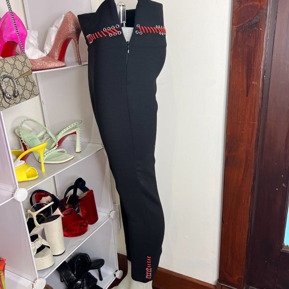 Alexander McQueen Cropped Pants with zipper at ankles and red threading - Picture 11 of 13
